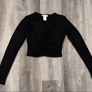 💞 New Juniors Small Black Cinched Front Tee